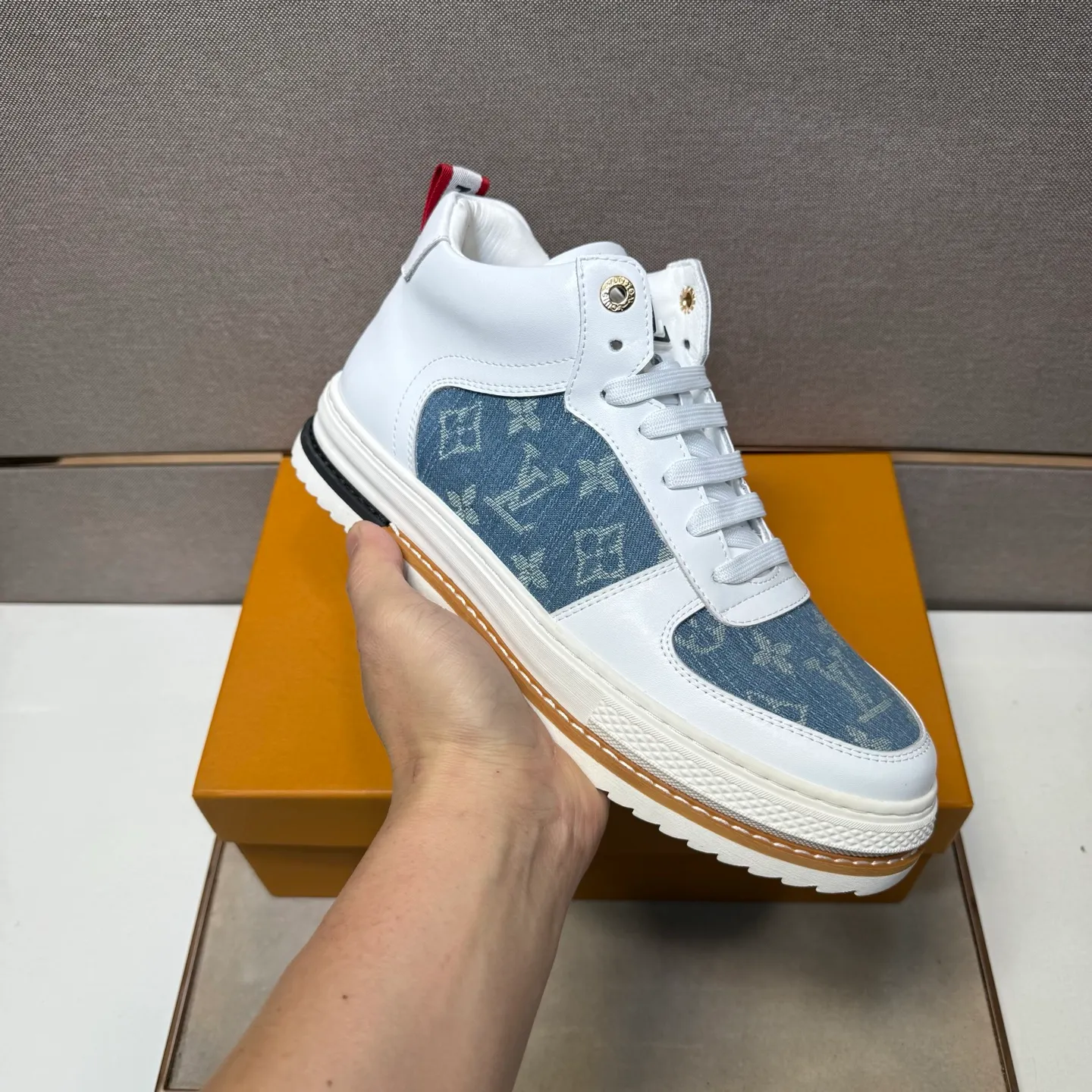 Men's men's shoes 💰pp420 [LV～] Men's casual shoes 2025z cabinet sales simultaneously 🔶Size: 38-44#️⃣ 🔷2 colors🔜The upper is made of multi-material splicing➕Genuine leather lining, comfortable and breathable, sole: original comfortable and wear-resistant outsole, ⚠️Real shot📱Photographed🎬The real thing is better📢📢📢